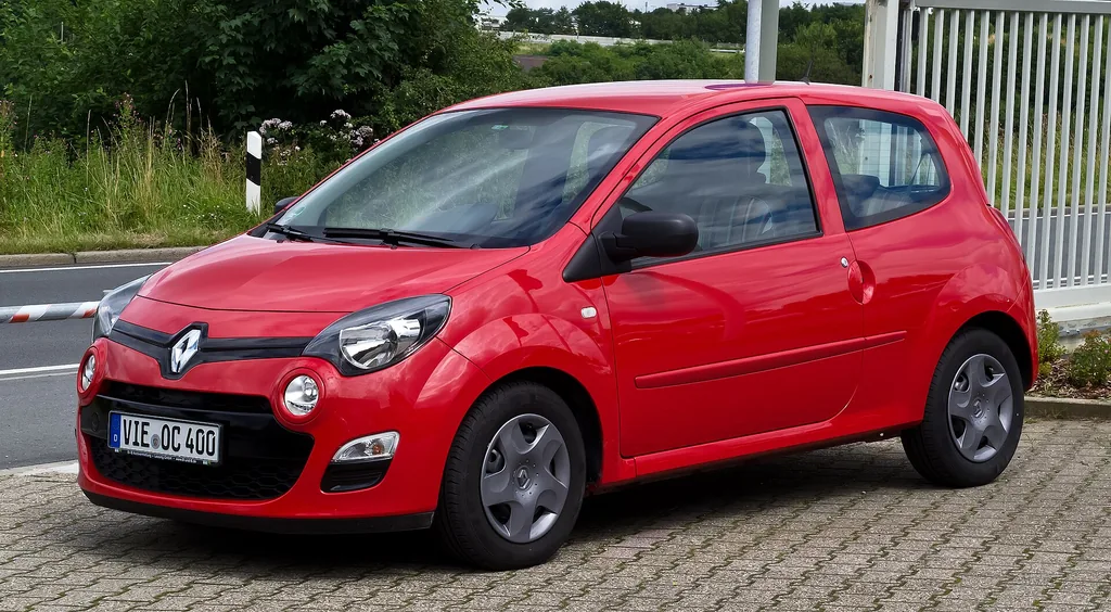 Twingo 2002: Pack ou Initiale, o que muda de uma para a outra